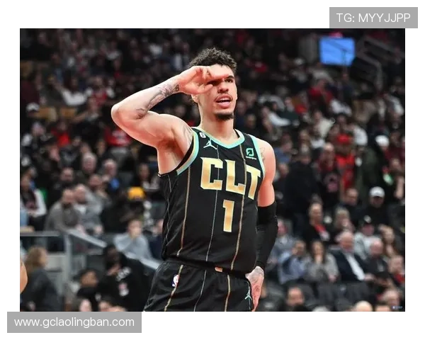 亚历山大轰16分鲍尔难救主 雷霆季前赛力克黄蜂再显强劲实力